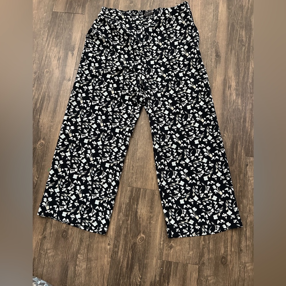 The Limited Black‎ White Floral Wide Leg Crop Pants Women's Size 12
